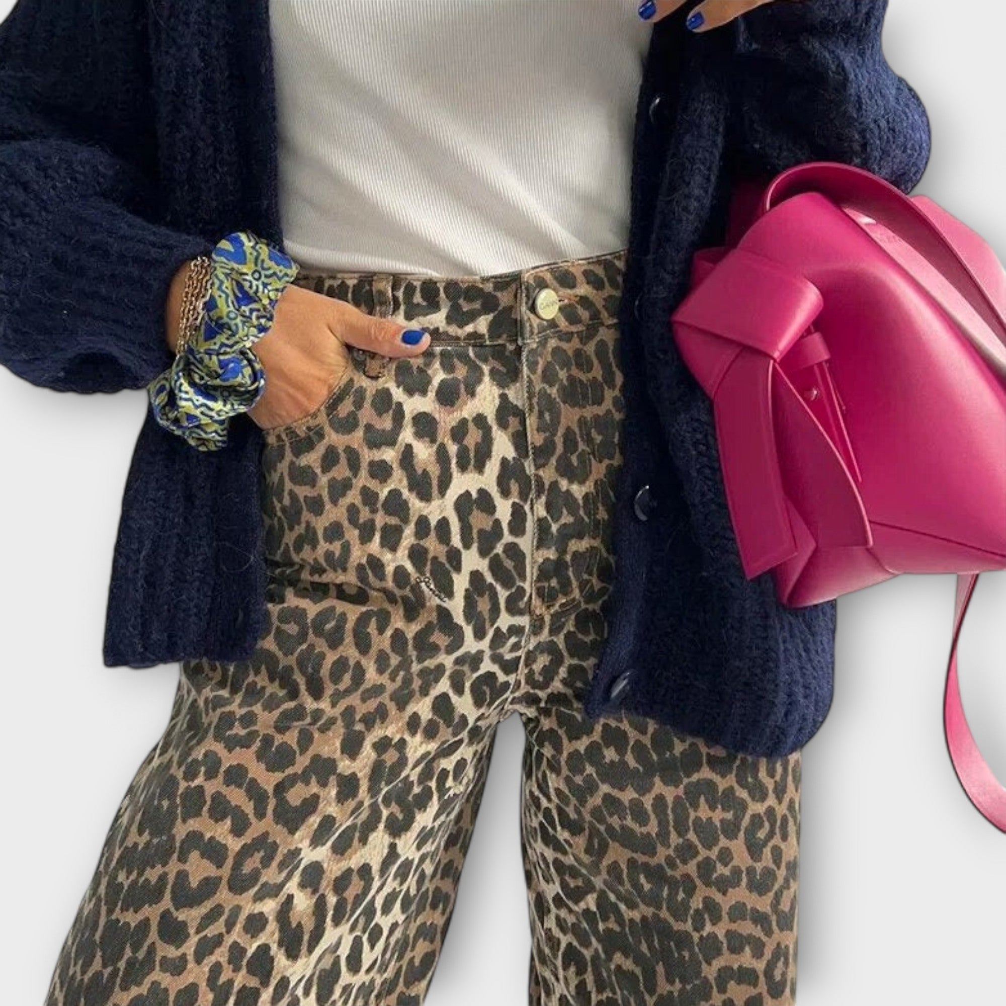 Chandra - Vintage Jeans with Leopard Print